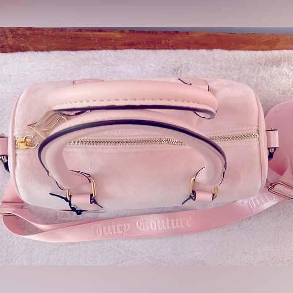 Juicy Couture Powder blush obsession satchel and make up train case - Picture 7 of 11